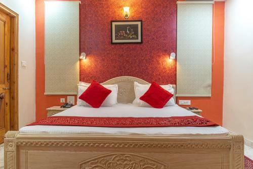 Pine Dream Resort L Kasauli L Barog