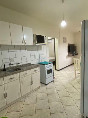 Apartamento 150m Da Praia De Mariscal-bombinhas