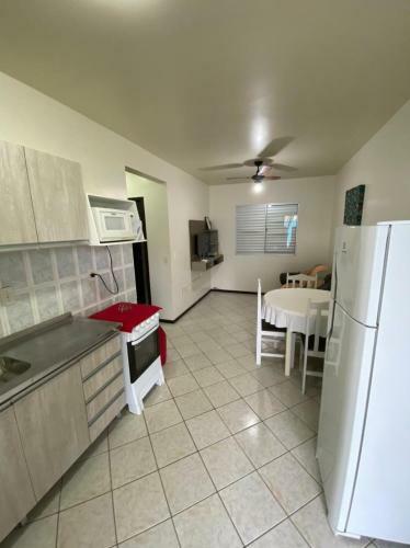 Apartamento 150m Da Praia De Mariscal-bombinhas