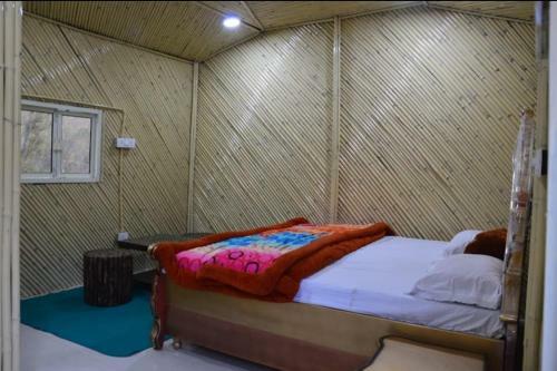 Hostal Highway Bamboo Huts