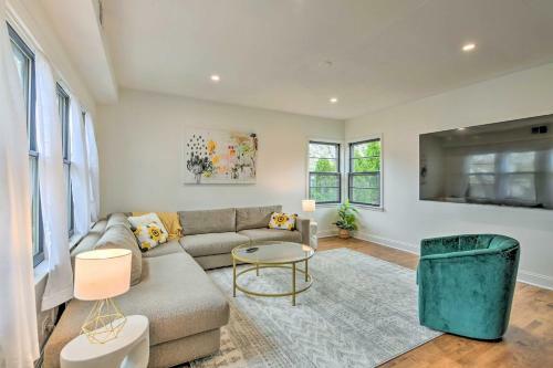 Charming Oak Park Home With Private Fire Pit!