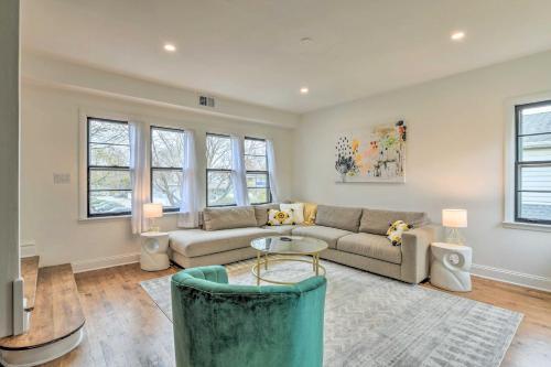 Charming Oak Park Home With Private Fire Pit!
