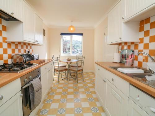 1 Woodside Place