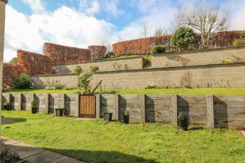 40 Bowmont Court