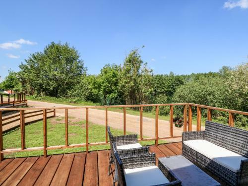 109 Pentney Lakes