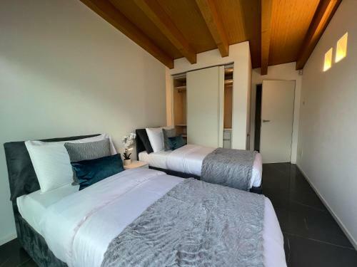 Apartamento Luxury Lakefront Penthouse