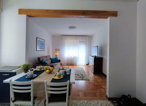 Apartamento Baga's Home With Terrace