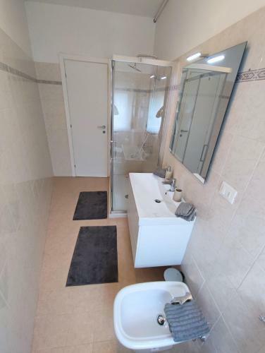 Apartamento Baga's Home With Terrace