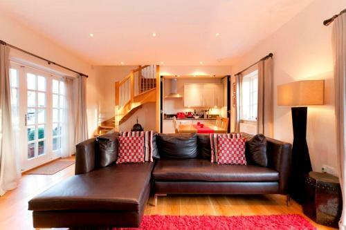 Dbs Serviced Apartments
