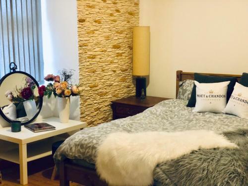 Deluxe 2 Bed Apartment Near Lanark In Scotland