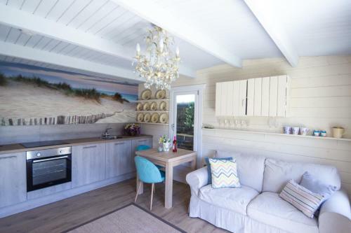 New Bespoke Log Cabin