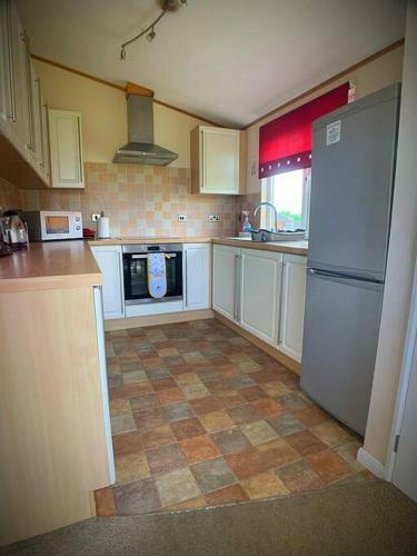Relaxing 2-bedroom Holiday Lodge In Cornwall