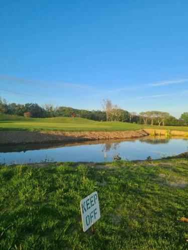 Relaxing 2-bedroom Holiday Lodge In Cornwall
