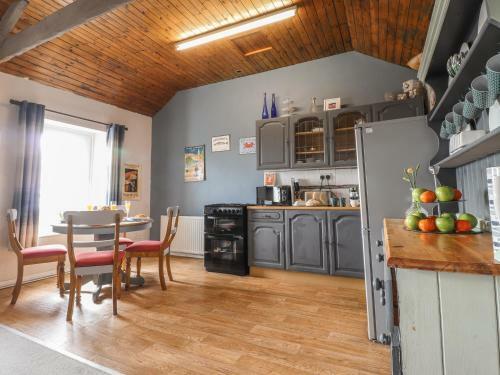 Sea View Apartment At The Colliers Arms, Pwll