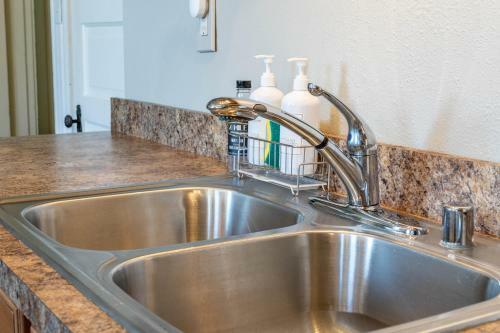 Apartamento Sleep 16 5br 4ba 9bed The Swepson Bungalow