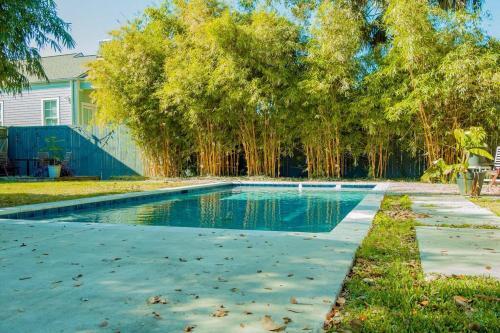 Apartamento Walk 2 Sreetcar! On Site Pool + W+d
