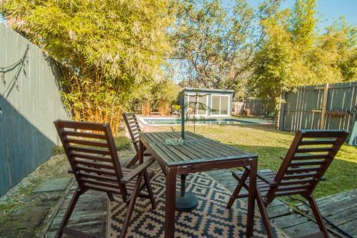 Apartamento Walk 2 Sreetcar! On Site Pool + W+d