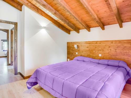 Rustic Holiday Home In Merilla With Valley View