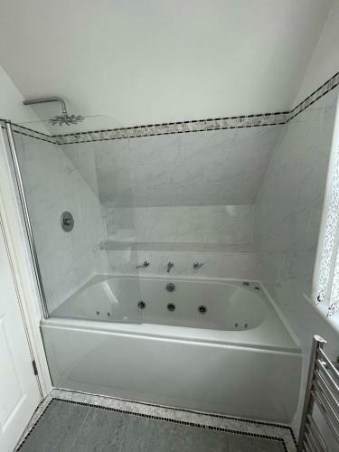 Superb 4bd Holiday Retreat In Margate