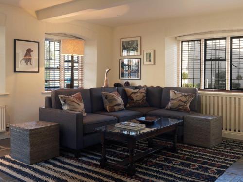 The Hare & Hounds Hotel