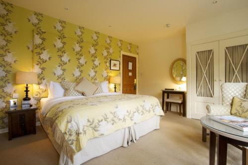 The Hare & Hounds Hotel