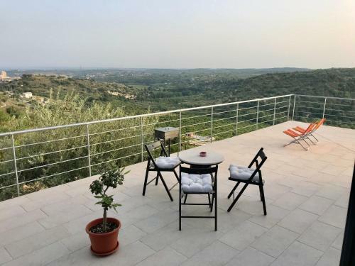 Noto, One Cozy Bedroom With Private Bathroom