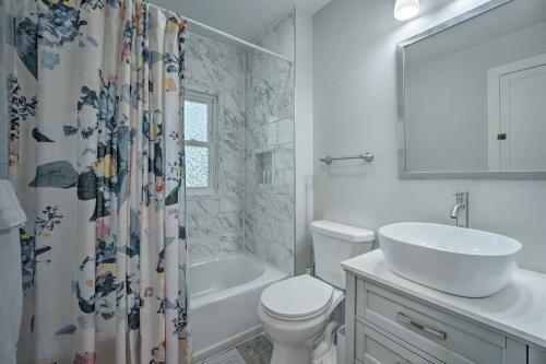 The Gracie Cottage With Hot Tub And Fireplace!