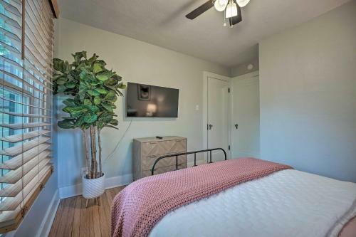 The Gracie Cottage With Hot Tub And Fireplace!