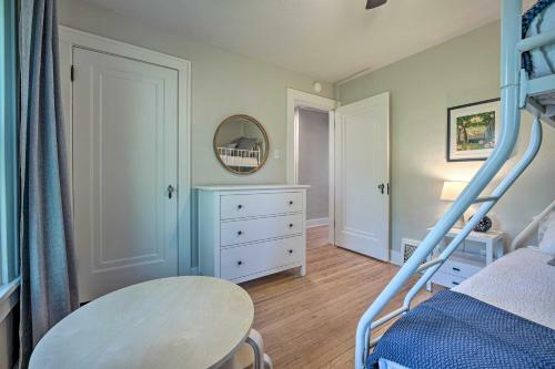The Gracie Cottage With Hot Tub And Fireplace!