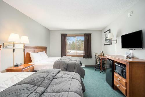 Snow Chasers Lodge - Room 4