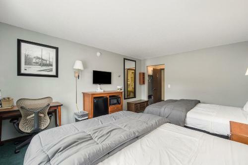 Snow Chasers Lodge - Room 4