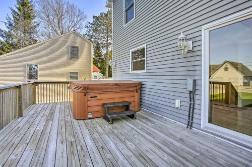 Home With Deck And Hot Tub - Lake Mitchell Views!