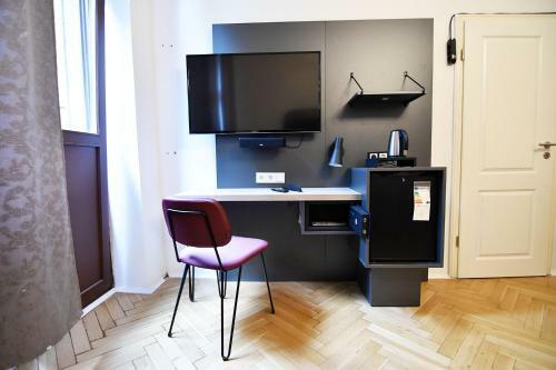 One Room Apartment In K�ln