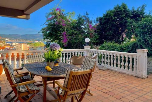 Chalet Con Vistas En La Playa De Panx�n
