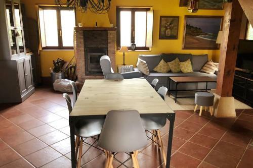 La Casita De Novales