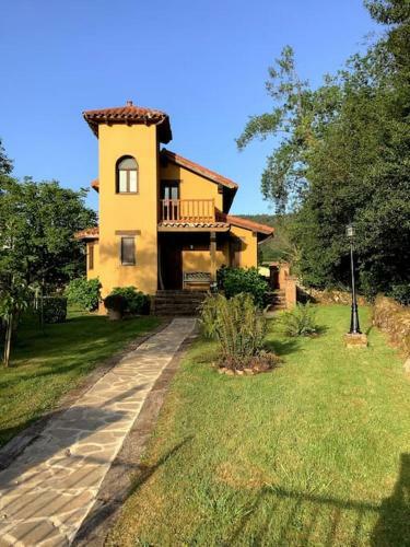 La Casita De Novales