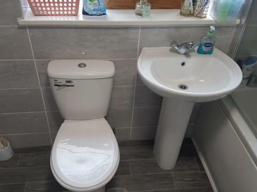 2 Bedroom Holiday Home