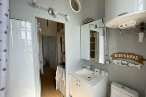 Apartamento Cosy 48m With Balcony At 7mn From The Beach