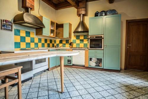 Hostal Castel D?arno Guest House