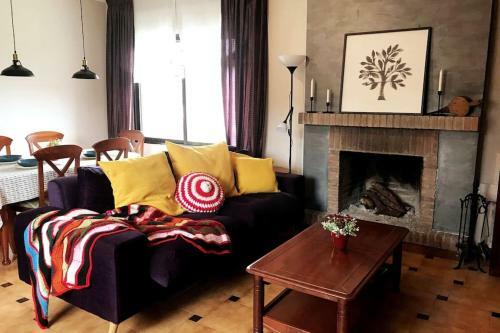 Entire Cottage With Swimming Pool And Bbq