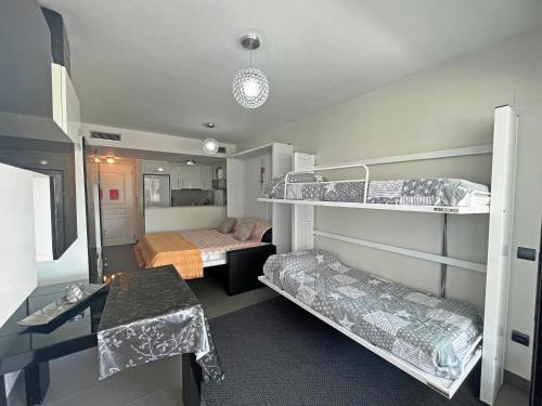 Apartamentos Aguamarina 3000
