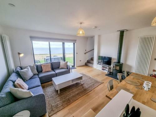 16 - 3 Bedroom Cottage - Lp