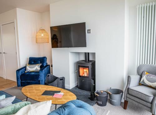 2 Bed Penthouse Apartment - 10 Plas