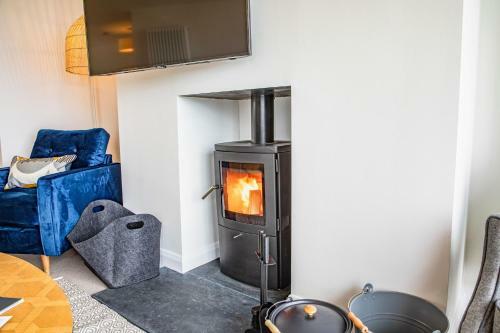 2 Bed Penthouse Apartment - 10 Plas