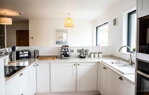 2 Bed Penthouse Apartment - 10 Plas
