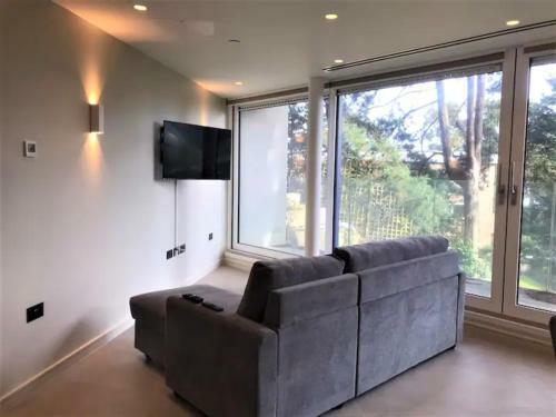 Luxury Private Classy Modern Apartment - Sandbanks