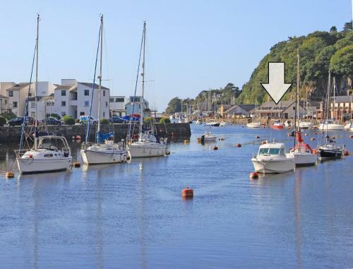 Fisherman Cove, Porthmadog 1112