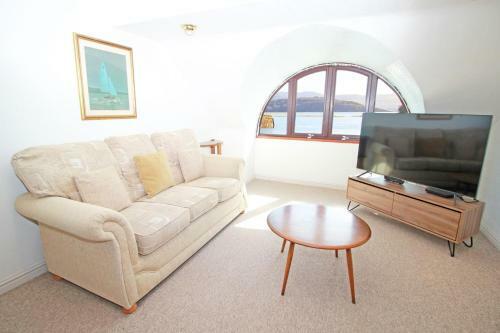 Fisherman Cove, Porthmadog 1112