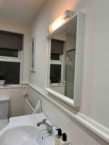 Coach Cottage Portstewart - Central Location Nitb
