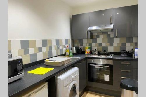 Cosy Apartment Near Train Station